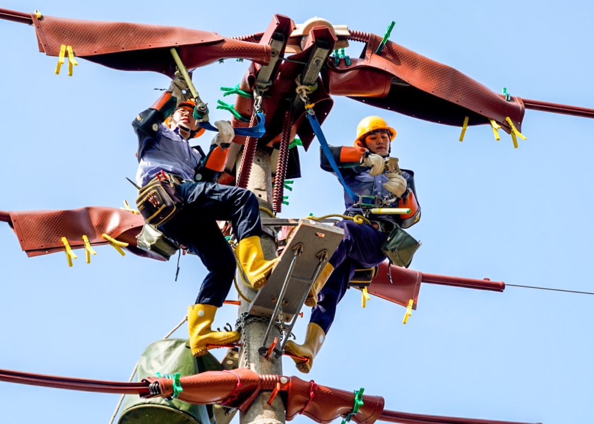 ▲台灣電力公司舉辦第55屆技能競賽，電力職人相互切磋較勁，以持續精進電力核心技能。(圖／記者黃守作攝，2023.01.11)