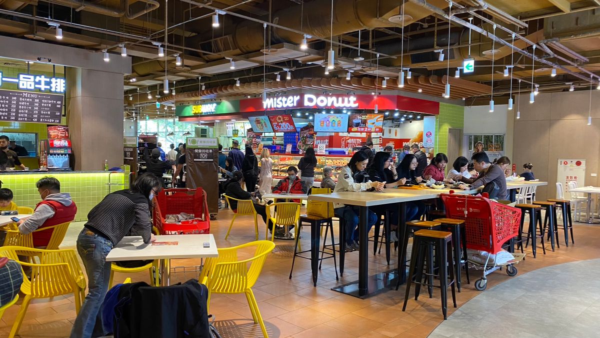 ▲每個地方的民眾飲食口味皆有所不同，因此許多人在購買伴手禮送給他國友人時，總會傷透腦筋！（示意圖／記者黃韻文攝）