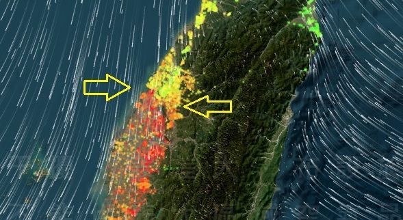 ▲中央氣象局局長鄭明典在臉書分享全台空氣品質觀測圖，值得注意的是，台灣西半部在視覺上出現明顯的界線。（圖／鄭明典臉書）