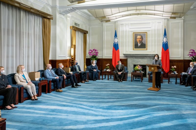 ▲總統蔡英文接見立陶宛國會國安及國防事務議員訪問團。(圖/總統府提供)