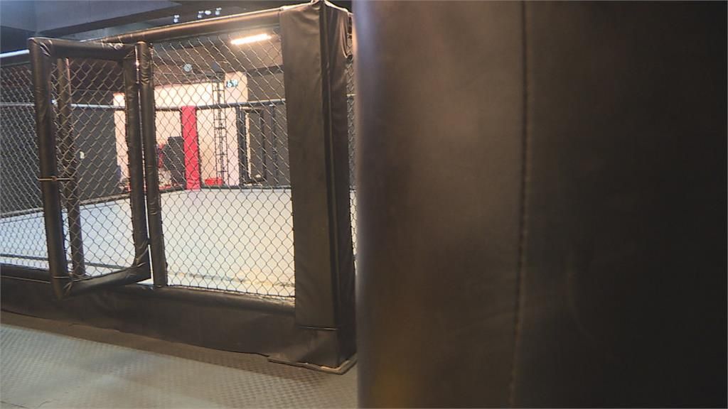 ▲高雄格鬥賽傳憾事，林姓選手賽後倒地昏迷，搶救五天仍因腦部重創宣告不治。（圖／翻攝畫面）