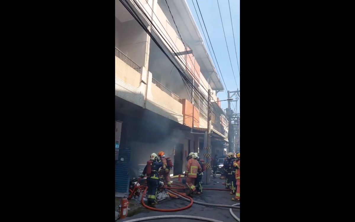 ▲新北市土城區慶祥街一處五金工廠，今（13）日上午發生火警。（圖／翻攝畫面）