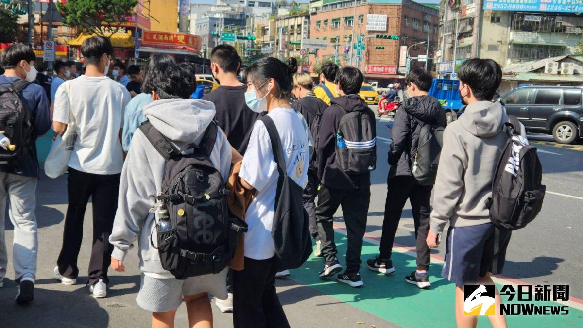 ▲勞動部推動「青年就業領航計畫」協助青年先就業、再升學，每人每月1萬元津貼，最長發給36個月。（示意圖／記者李琦瑋攝，2023.01.13）