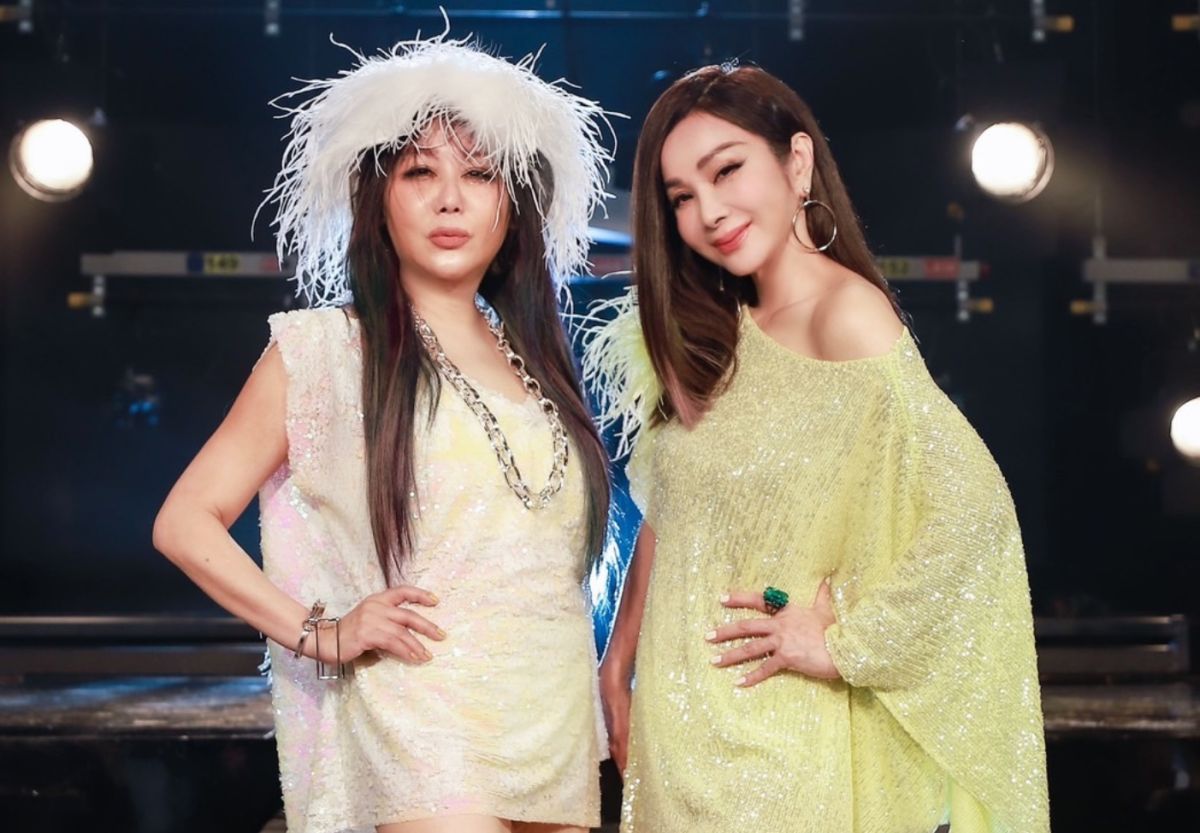 ▲藍心湄（左）性感合體閨密陳美鳳（右）。（圖／民視提供）