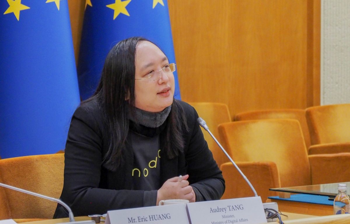 ▲遠赴立陶宛訪問的數位發展部部長唐鳳透露，台灣準備幫助烏克蘭升級遠程學習等數位基礎設施，作為戰後重建工作的一部分。（圖／翻攝自數位發展部官網）
