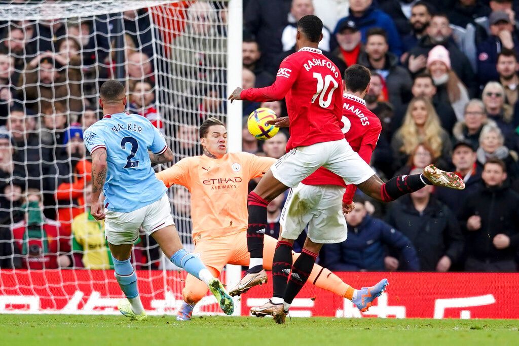 ▲曼聯以2:1戰勝曼城，但由Bruno Fernandes打進的第一球，似乎在過程中已經有球員出現越位的行為。（圖／美聯社／達志影像）