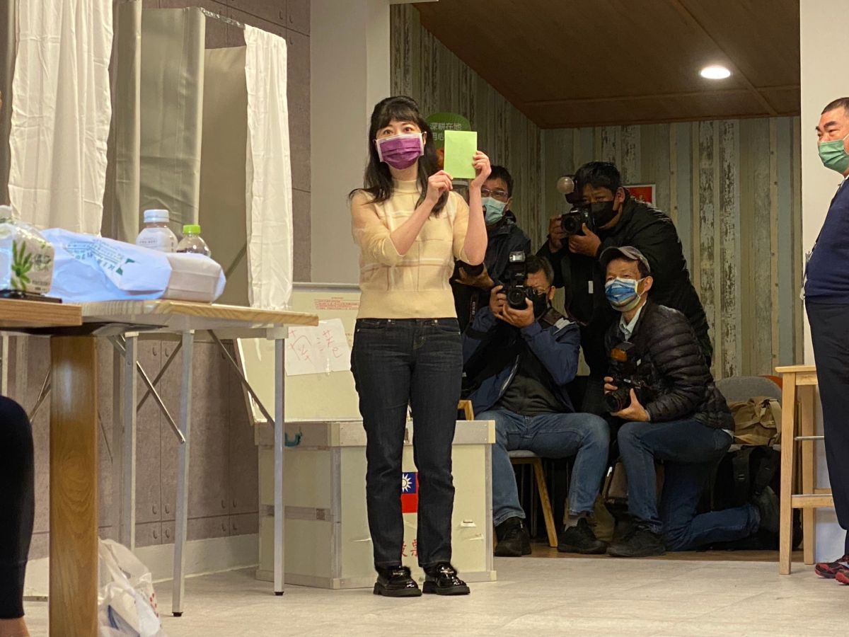 ▲對於王世堅父親遭指是抓耙仔，高嘉瑜認為在白色恐佈威權年代沒有人是自由的。（圖／記者陳威叡攝，2023.01.15）