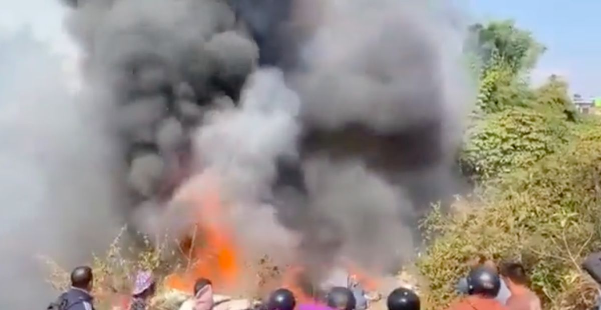 ▲尼泊爾雪人航空一架客機，今（15）日驚傳墜機。（圖／翻攝自推特）