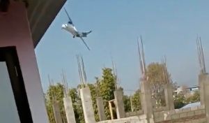 尼泊爾客機失事!機身殘骸遭惡火吞噬 官方證實68人罹難