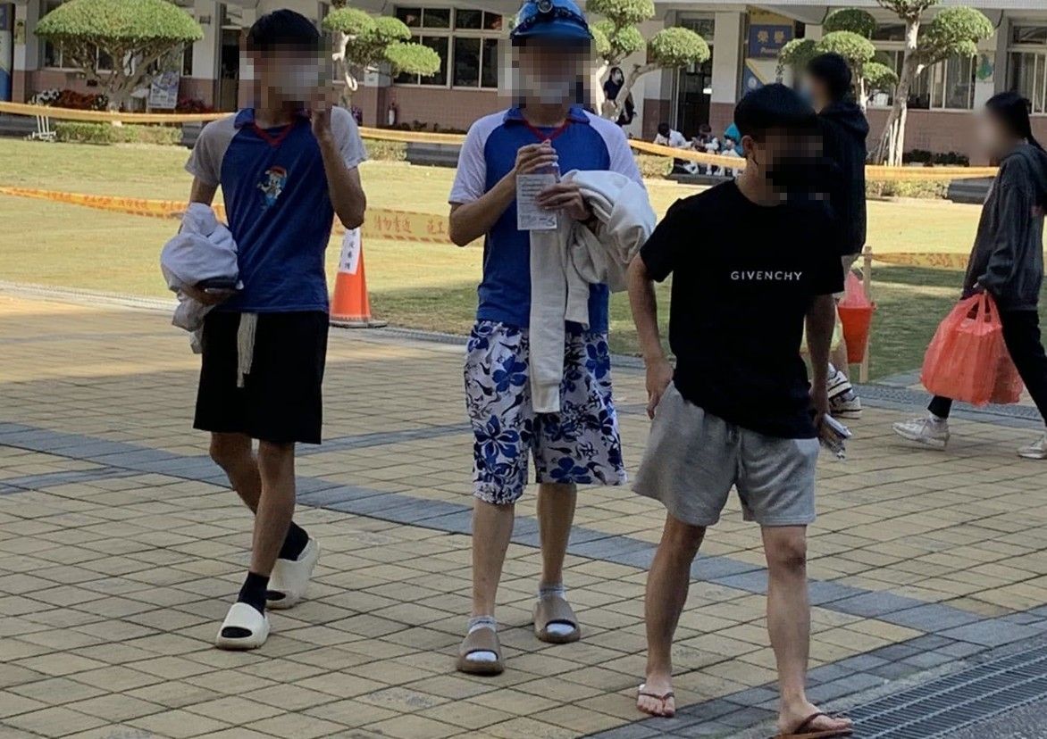 ▲學測第二天有應考生穿著中油的制服前往考場，再度掀起討論話題。（圖/路上觀察學院）