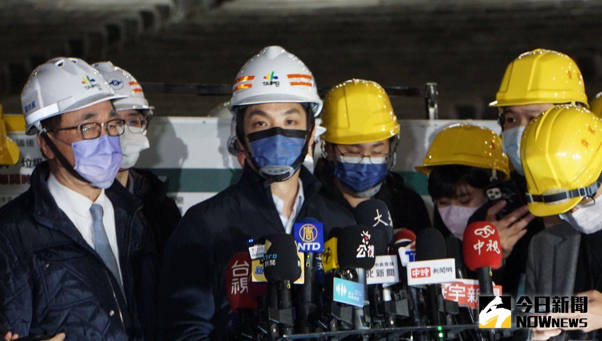 ▲台北市長蔣萬安視察大巨蛋，宣布首場比賽以本土球員為主。（圖／記者呂炯昌攝，2023.01.16）