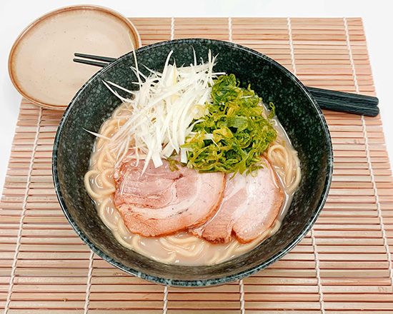▲壽司郎外送排行榜第四名「叉燒豚骨拉麵」130元。(圖/壽司郎提供)