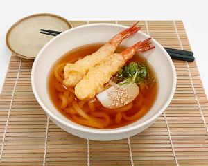 壽司郎新春大滿貫兔年套餐!外送排行榜「2寶藏」吃超飽 ▲壽司郎外送排行榜第五名「炸蝦烏龍麵」110元。(圖/壽司郎提供)