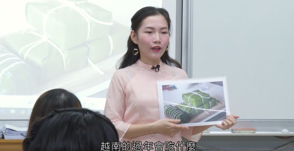 ▲阮氏嬌商全家現身記者會，跟大家分享越南12生肖中沒有「兔」而是「貓」的有趣文化。（圖／翻攝自影片）