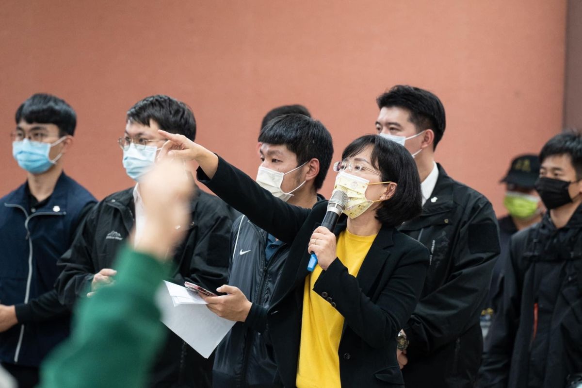 ▲蘇巧慧說，在野黨散佈假訊息扭曲政府政策，更可悲的是竟然還有黨內同志唱和。（圖／翻攝自蘇巧慧臉書）