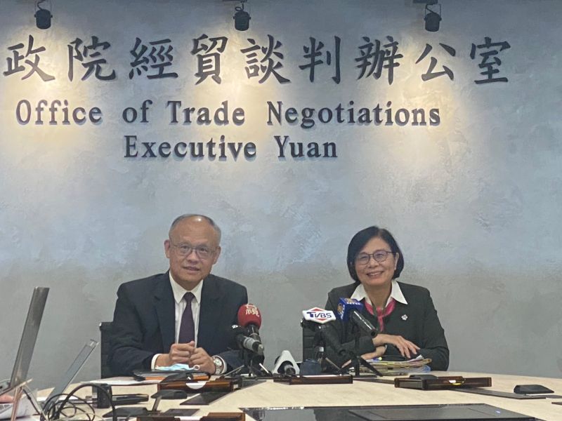 ▲鄧振中表示台美貿易倡議對台灣加入CPTPP有很大的幫助。（圖／記者陳威叡攝，2023.01.17）
