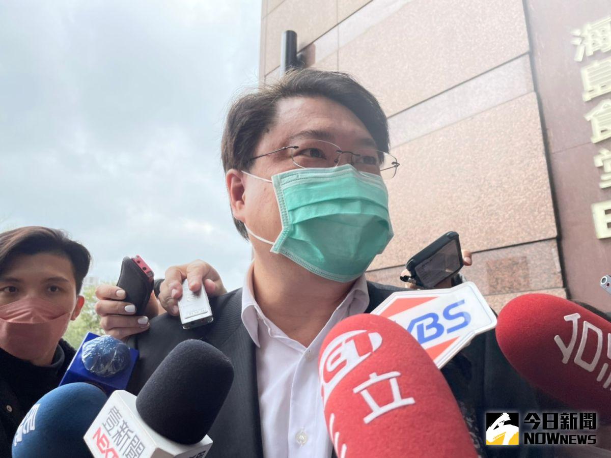 ▲內政部日前拋中產以下自用住宅貸款戶支持方案，引發外界質疑助漲房價幫建商賣房，林右昌今受訪表示該方案是針對已貸款的人，而非未來要買房的人。（資料照片／記者黃宣尹攝）