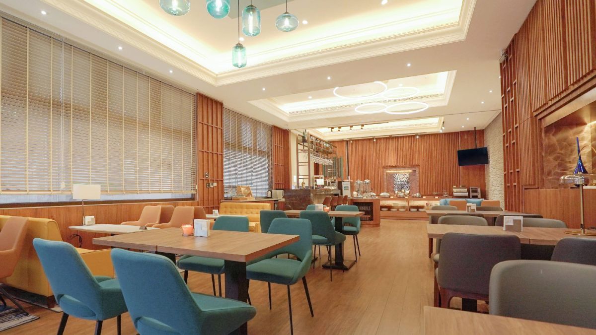 ▲「艾捷天麗大飯店」，Steven不畏疫情的挑戰，自2020年接手原為首都大飯店南京館的整棟建築物，包含80間客房、1間餐廳兼酒吧的空間。（圖／品牌提供）