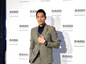 藍正龍暴瘦現身RADO台北101旗艦店 苦笑洩「回想單身」