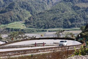 ▲E-Bike電輔車靠著電機系統提供推力、輔助推進，騎上山路不再太狼狽痛苦，更事半功倍。（圖／捷安特旅行社提供）