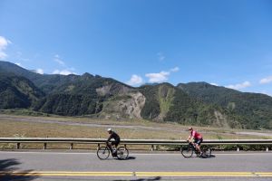 環島去/E-Bike趨勢!靠電輔車騎山路上武嶺:不怕沒體力 ▲雖說E-Bike電輔車有效能騎得更快、更遠,但阿楷認為,從「完騎」變「玩騎」,有助於大家體驗更深,更是價值所在。(圖/捷安特旅行社提供)