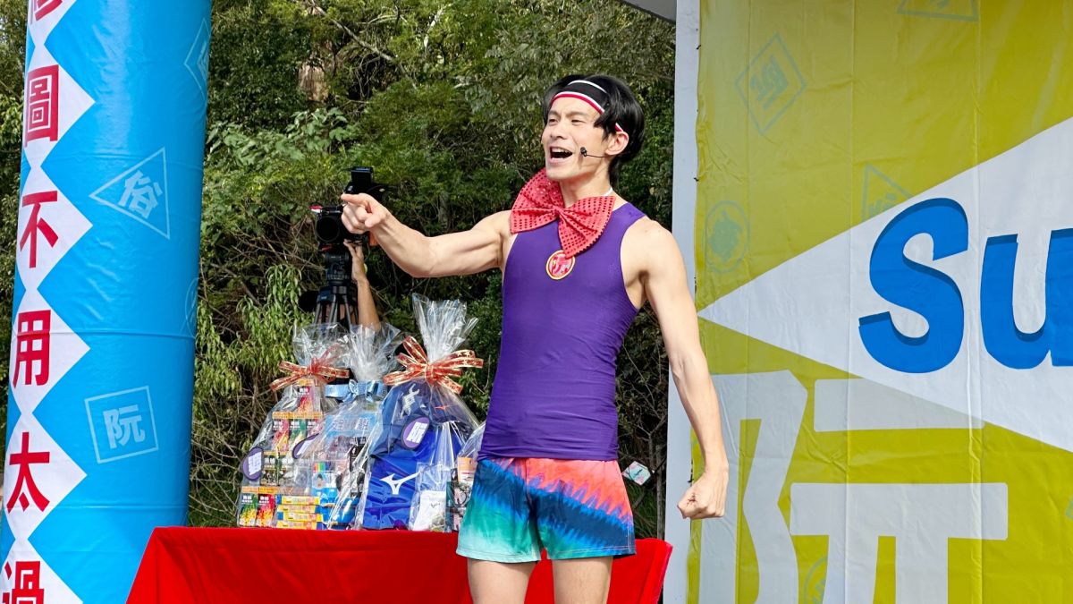 ▲金鐘影帝出道以來最「恥」，姚淳耀當眾帶動跳。（圖／公視提供）