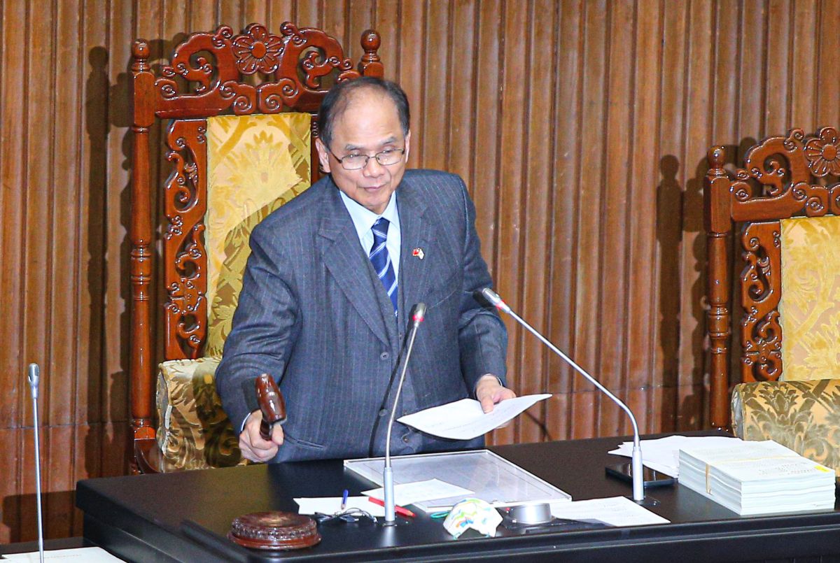 ▲立法院長負責主持議事，圖為立法院長敲槌三讀通過112年度總預算案。（圖／記者葉政勳攝，2023.1.19）