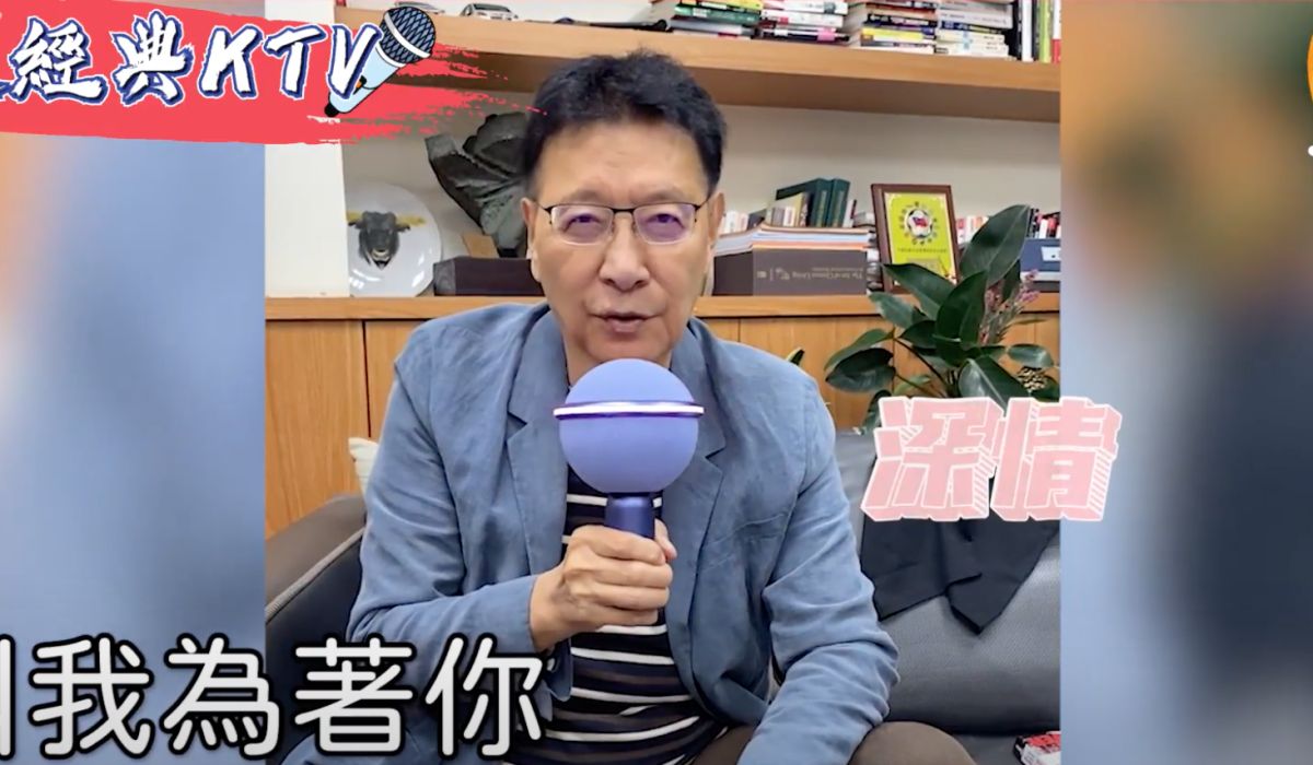 ▲趙少康過年高歌展現好歌喉。（圖／截圖自趙少康辦公室提供影片）