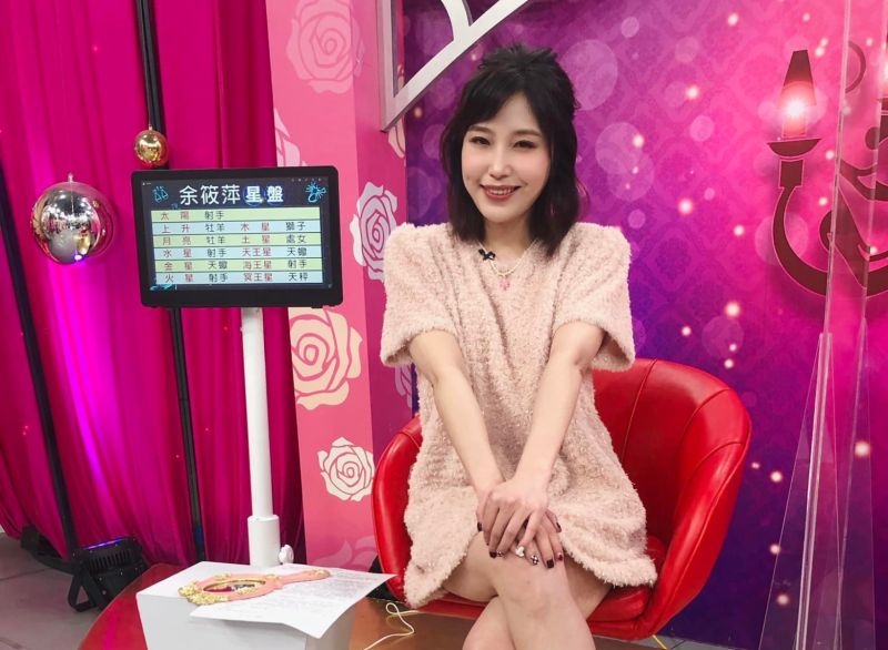 ▲余筱萍(如圖)曾和李銓談姐弟戀,但家人並不看好他們。(圖/余筱萍臉書)