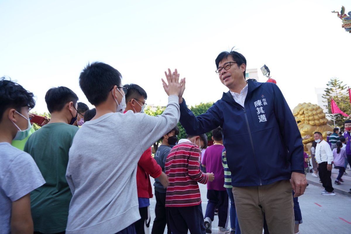 ▲對於新內閣的人選？陳其邁認為，新局如何在穩定中前進，他尊重總統最後的決定。（圖／高雄市政府提供）