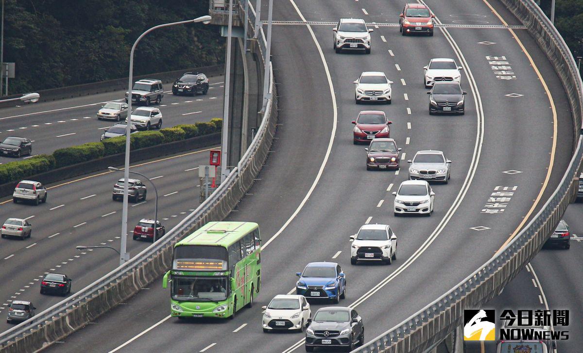 ▲春節10天連續假期今（29）日是最後一天，國道北上將湧現車潮。（圖／記者葉政勳攝）