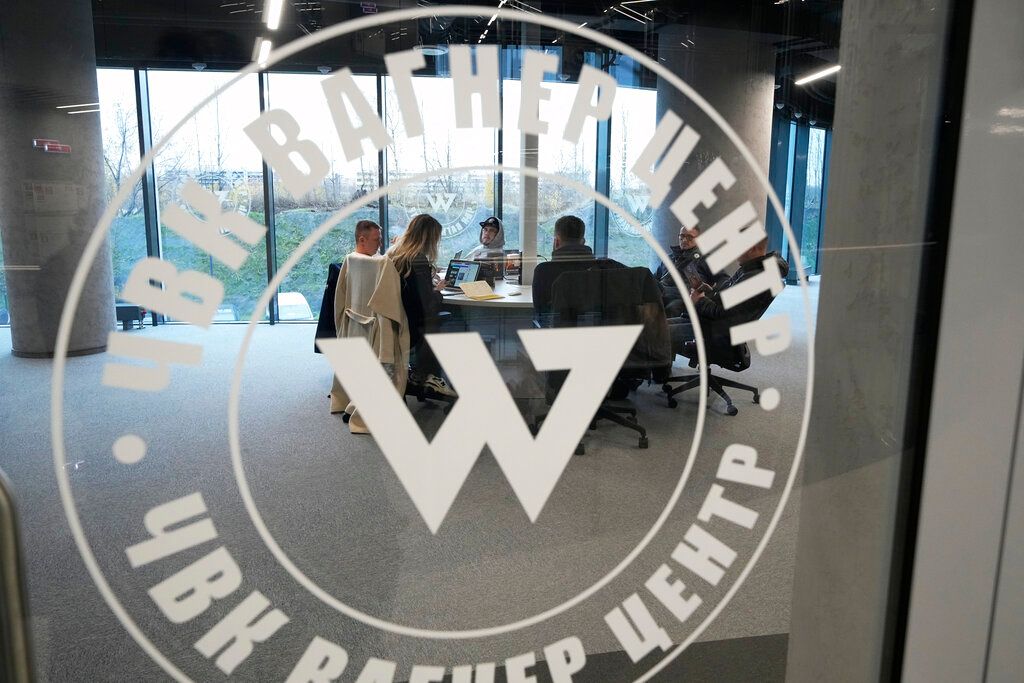 ▲歐洲聯盟（EU）今天宣布對俄羅斯傭兵組織「瓦格納集團」實施額外制裁，原因是該組織在中非共和國、馬利、蘇丹和烏克蘭等地犯下「侵犯人權」罪行。（圖／美聯社／達志影像）