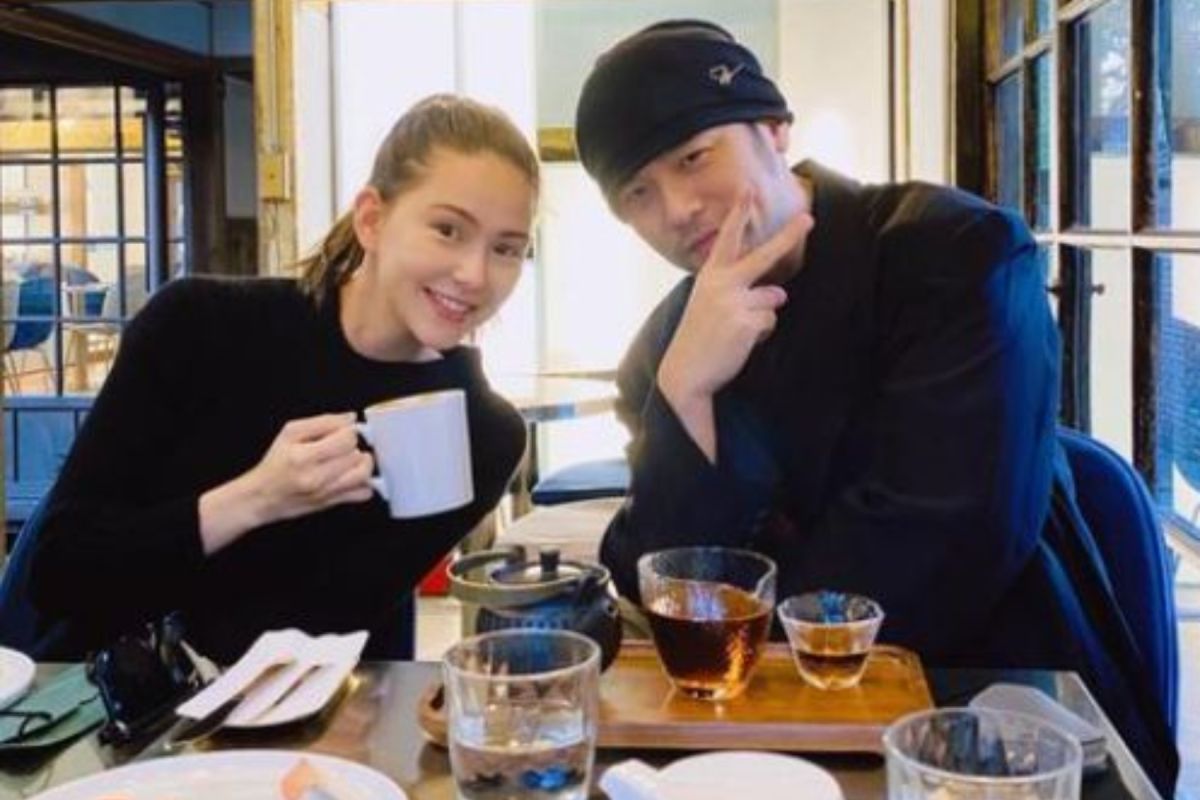 ▲昆凌（左）被假帳號冒充發文控訴周杰倫出軌，周杰倫在IG曬出2張照，直接粉碎謠言。（圖／翻攝自昆凌IG）