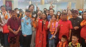 解封後恢復直航　印尼峇里島喜迎首架中國包機遊客
