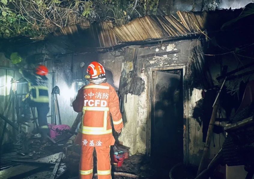 ▲台中烏日1樓民宅大火，男屋主不幸命喪火窟。（圖／翻攝畫面）