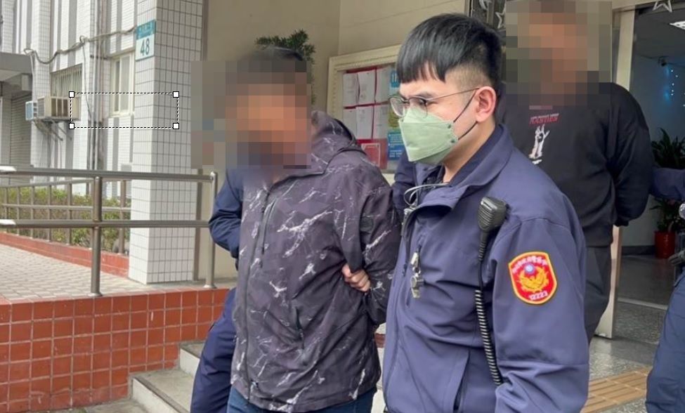 ▲蘇男等人強押追債毆打被害人，訊後被依法移送偵辦。（圖／翻攝畫面）  