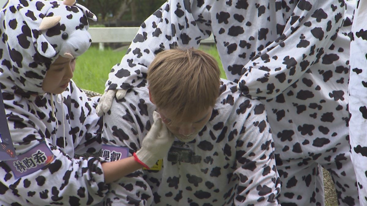 ▲《玩很大》出意外！盧學叡突癱軟趴地。（圖／三立提供）