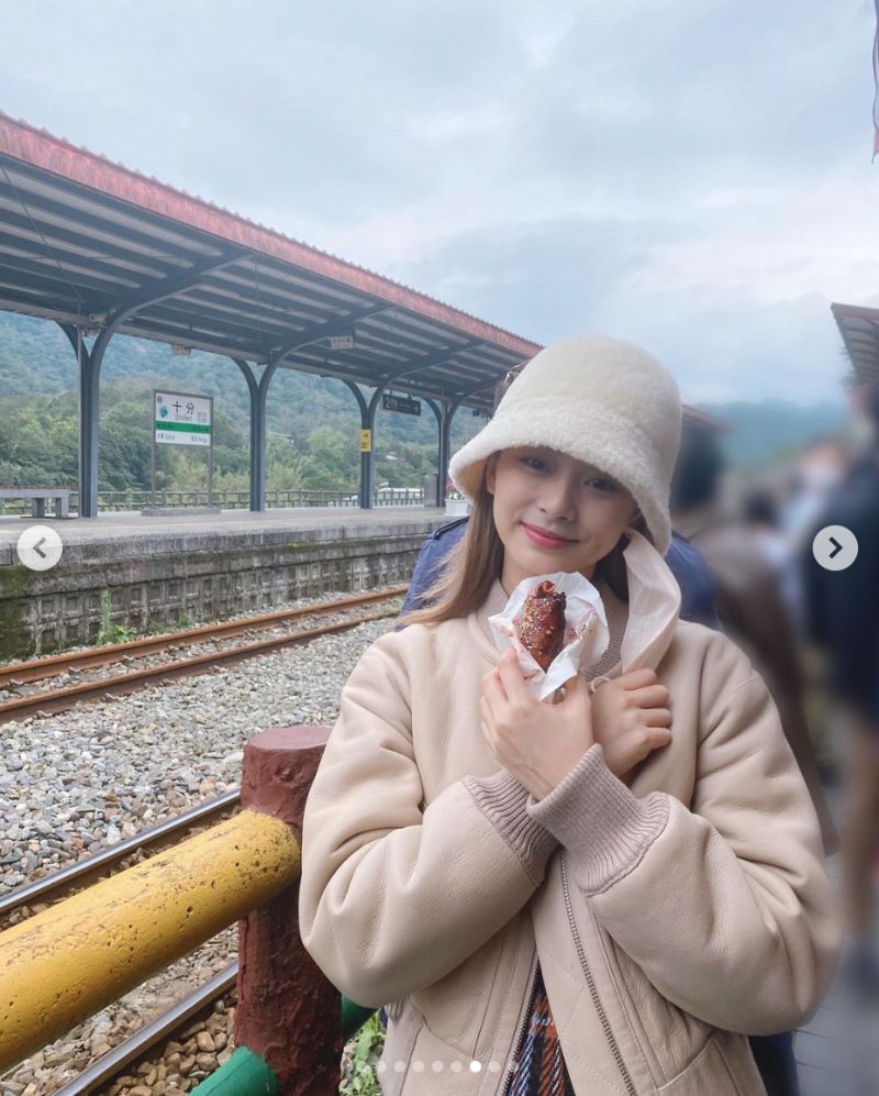 ▲子瑜到十分車站。（圖／翻攝自周子瑜IG）