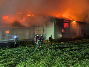 雲林西螺食品工廠深夜火警！500平方公尺廠房付之一炬

