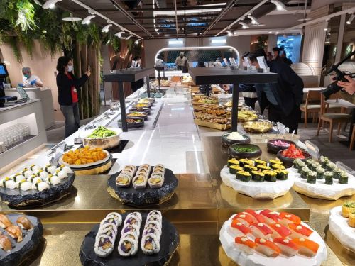 蔬食吃到飽的人氣品牌「果然匯」,強調五大餐區提供上百道精緻料理。(圖/業者提供) ▲蔬食吃到飽的人氣品牌「果然匯」,強調五大餐區提供上百道精緻料理。(圖/業者提供)