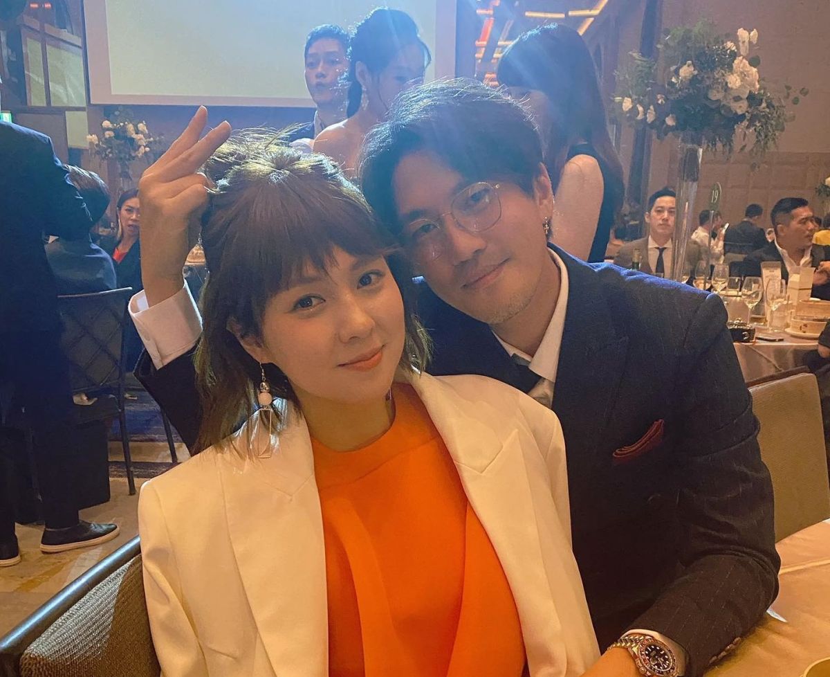 ▲朱芯儀（左）在老公衛斯理的陪伴下抗癌成功。（圖／翻攝自朱芯儀臉書）