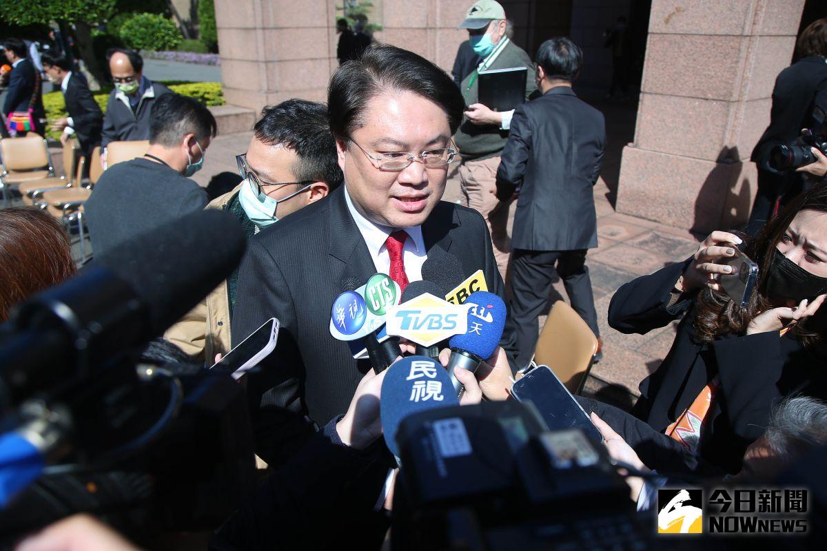 ▲針對基隆捷運地方需負擔53.85億元，謝國樑不滿直呼讓基隆全吞，可以說是門都沒有，林右昌則喊話謝應多努力一點，去了解基隆捷運。（資料照片／記者葉政勳攝）