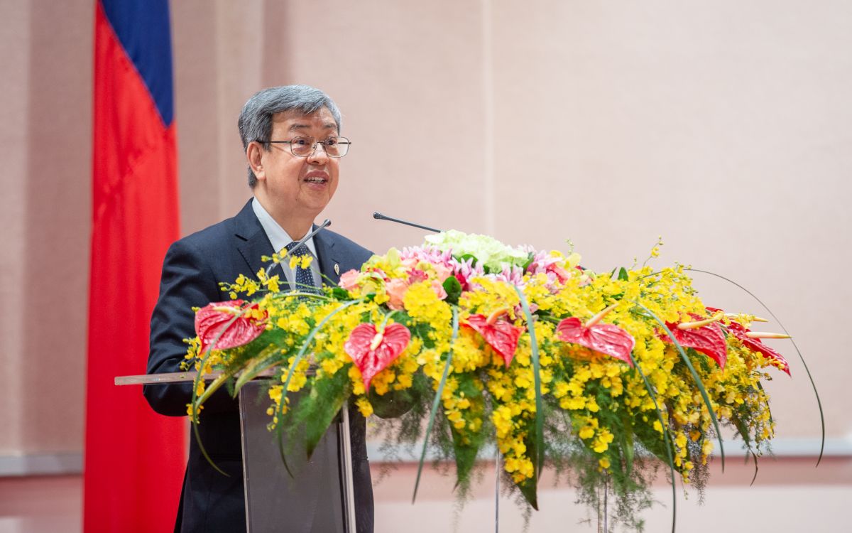 ▲閣員遭爆蹺班搭乘公務車去跑湯，行政院長陳建仁要求政風處3天內完成調查。（圖／總統府提供）