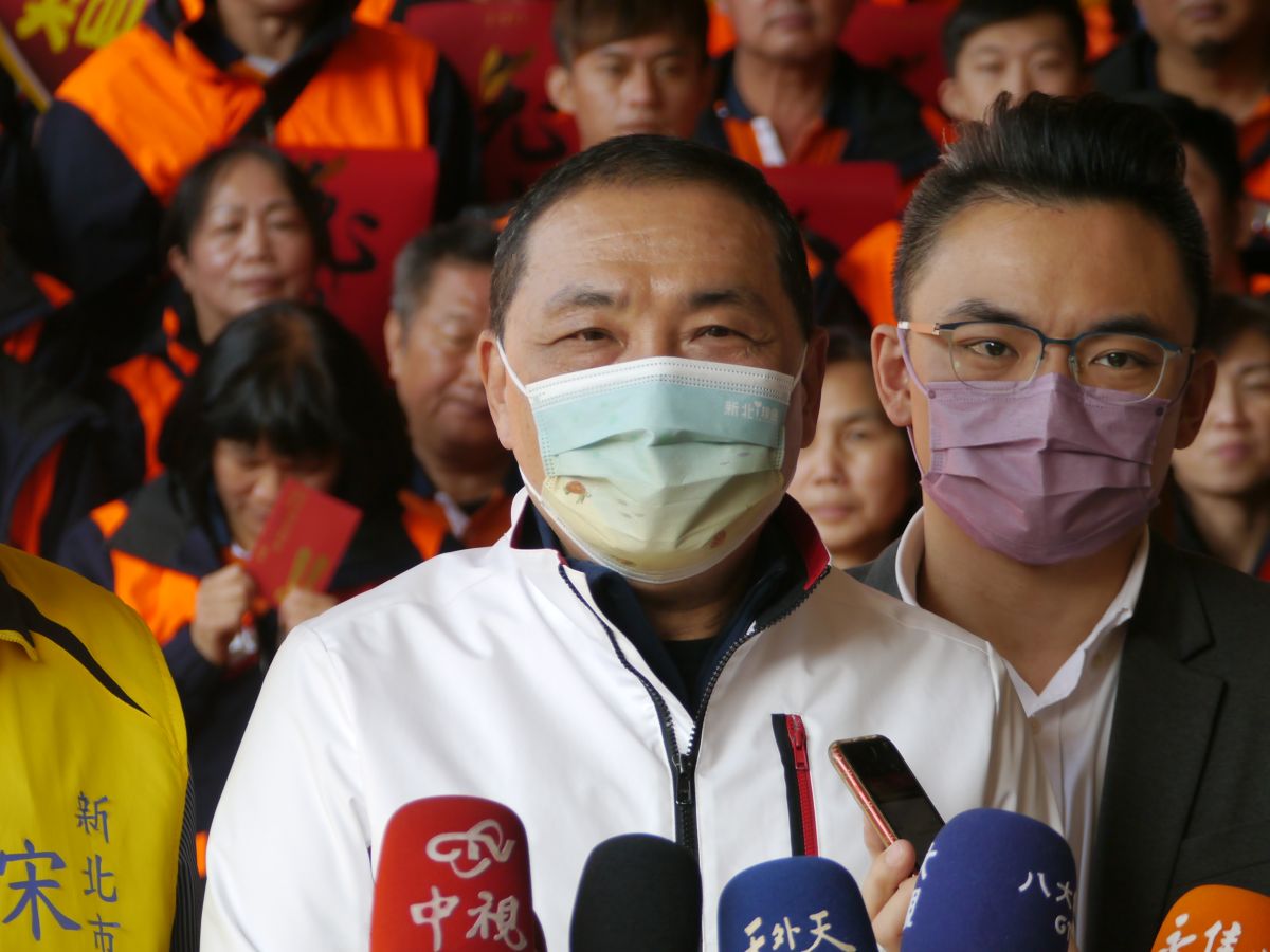 ▲針對基隆市政府公布民調指出北北基合併是基隆市民首選，侯友宜受訪表示北北基攜手合作，讓未來會更好。（圖 ／記者吳嘉億攝，2023.01.31）