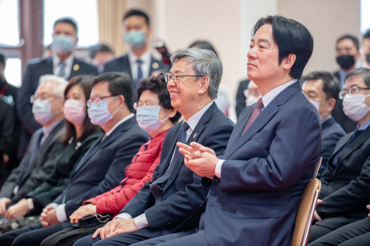 ▲陳建仁今日於行政院會中，要求各部會以「減輕國民負擔」為目標提出具體作為。（圖／總統府提供）