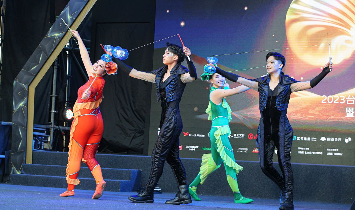 ▲明（1）天開始台灣燈會為期4天試營運，除了4大燈區精美燈飾可以搶先一睹為快之外，超過350場表演、日本韓國表演團跨海來台等，全都可以在試營運先睹為快。（圖／記者葉政勳攝）