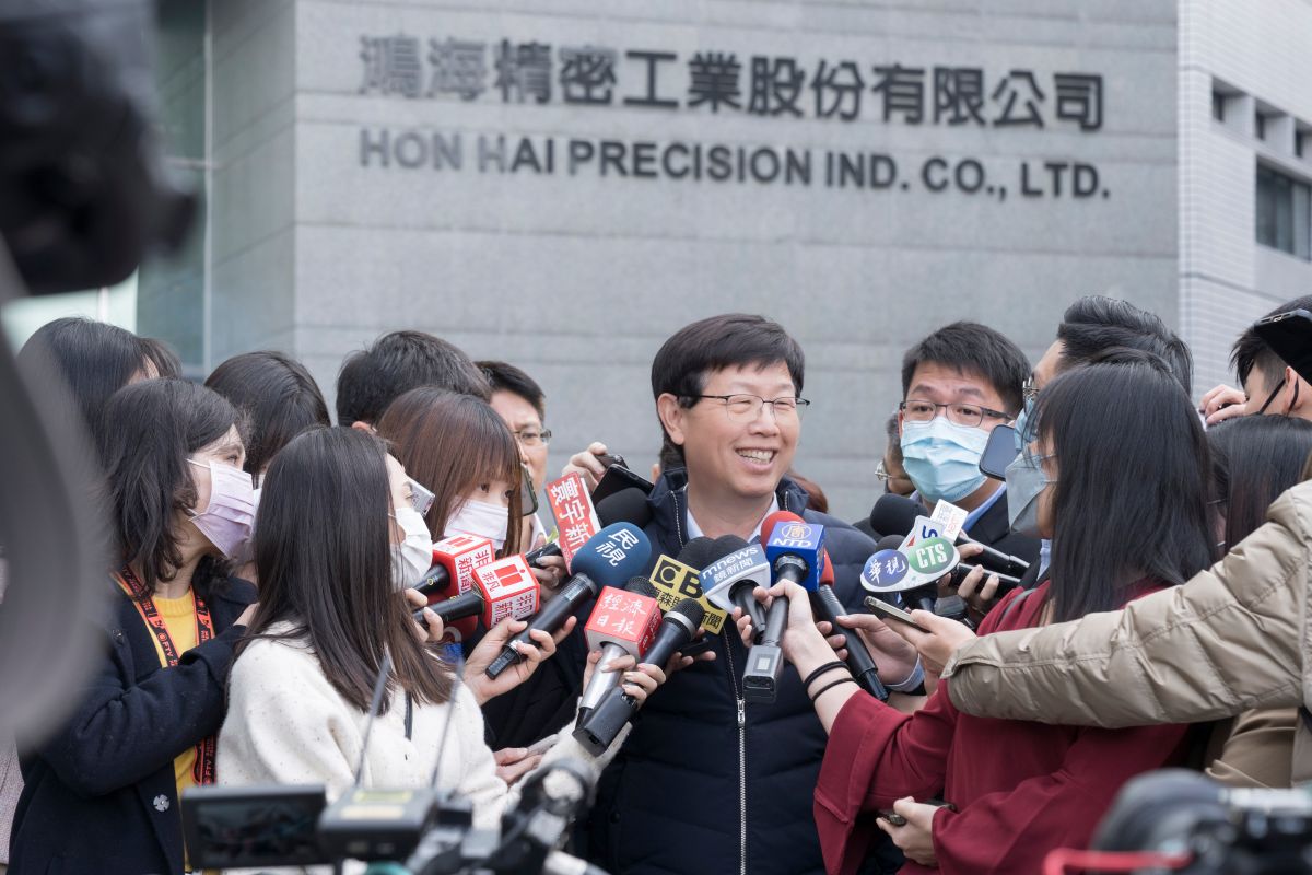 ▲鴻海今（5）日公布7月營收為新台幣4,692億，月增10.99%，年減1.23%，為歷年同期次高。圖為鴻海董事長劉揚偉。（圖／鴻海提供，資料照片）