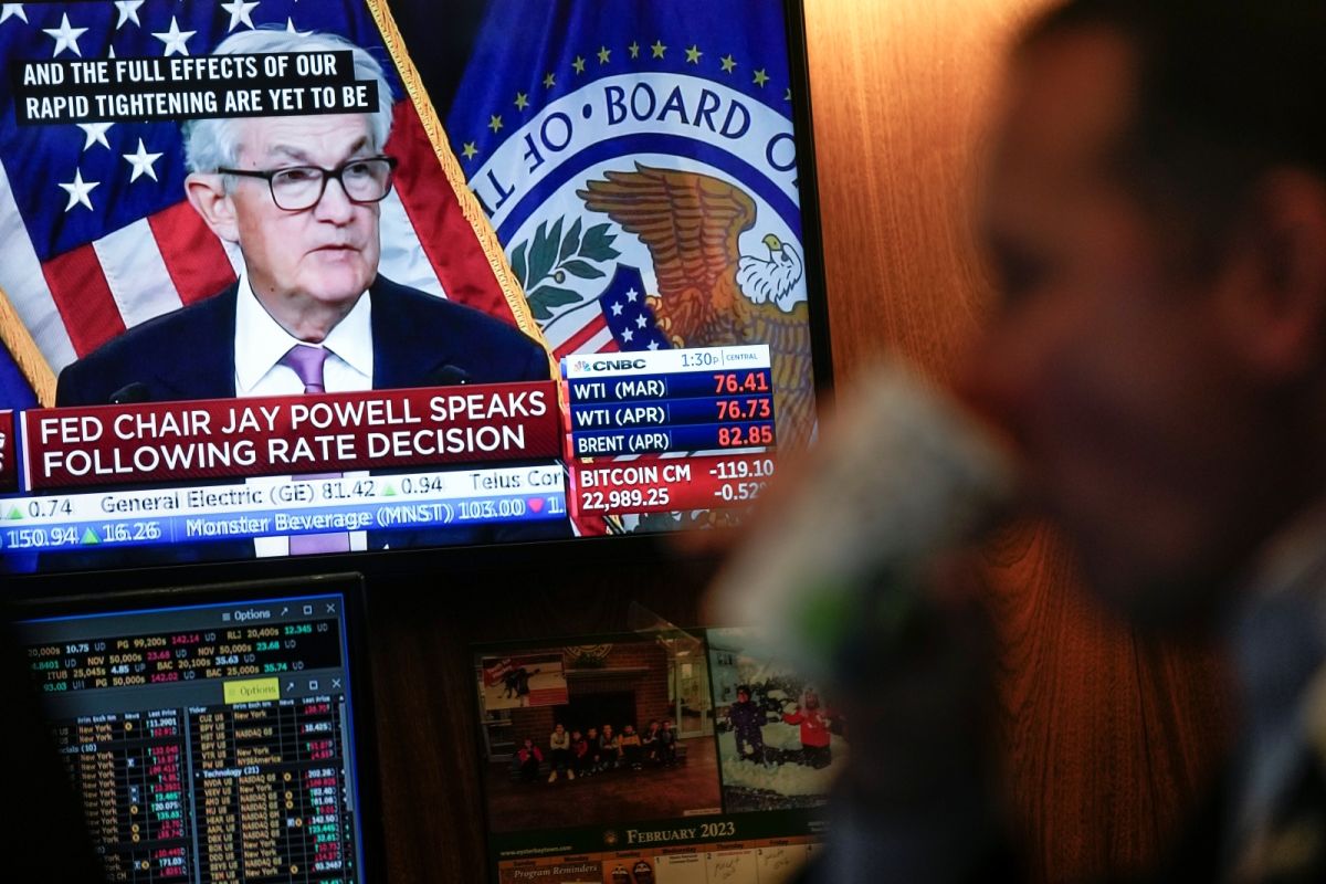 ▲美國聯準會（Fed）宣布暫停升息，會後聲明也傳遞出3大訊息，銀行也針對總經、股、債及匯市的可能影響提出看法。（圖／美聯社／達志影像）