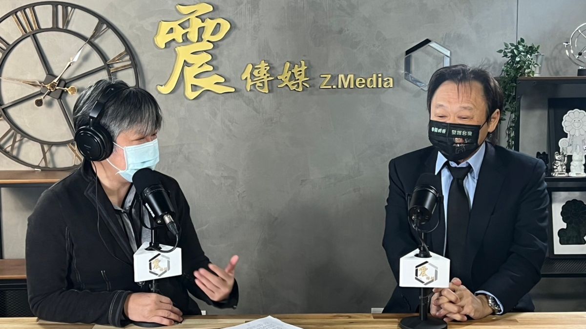 ▲「頭號柯黑」民進黨台北市議員王世堅2日接受網路節目專訪時，分析民眾黨主席柯文哲2024大選應該不會與國民黨整合，「如果柯文哲要跟國民黨合作來對抗民進黨的時候，那個時候的柯文哲就死了。」（圖／《新聞不芹菜》提供）