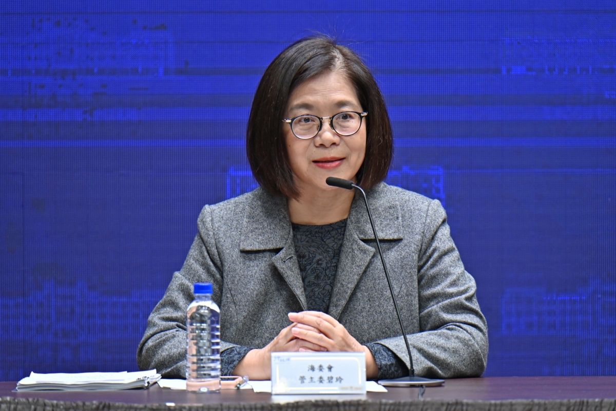 ▲《海岸巡防機關器械使用條例》、《海洋污染防治法》修正案今初審通過，管碧玲在臉書發文表示，愛海洋要用決心保護。（資料照片／行政院提供）